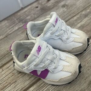 New balance 327 toddler White and Purple Sneakers. Size US 4/EU 20